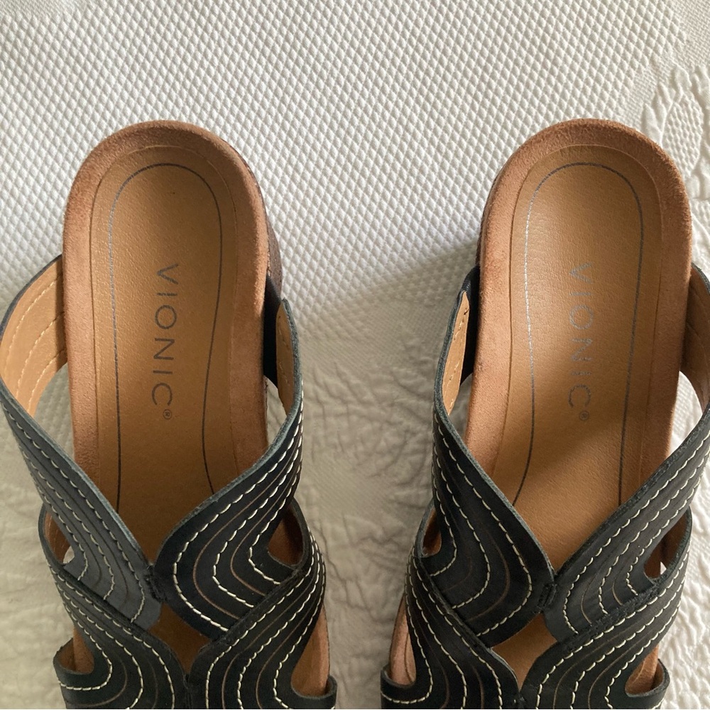 Vionic Malorie Raffia Natural Wedge Platform Sand… - image 3